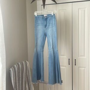 FLARE JEANS (LIGHTWASH)